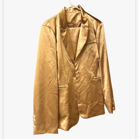 Women's Gold Two-Piece Suit - Picture 13 of 13